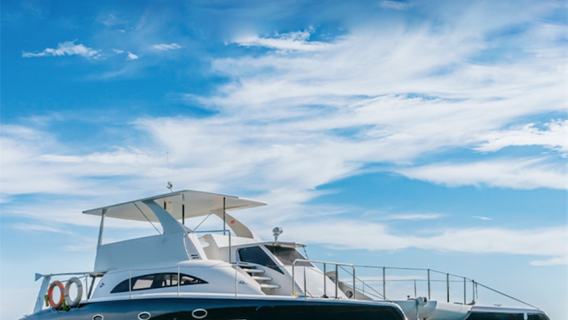 Tour di un giorno alle Isole Similan da Phuket in barca o motoscafo con snorkeling | Guida in cinese e inglese | Trasferimento dall'hotel incluso