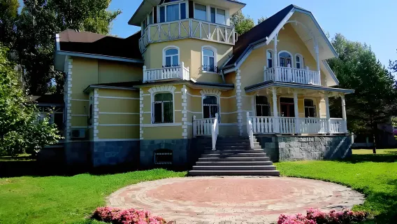 Harbin Volga Manor + Shok Courtyard + Dejia Pier (Russian-style manor + riverside stroll)