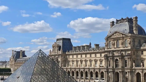 法國巴黎浪漫一日遊： 羅浮宮＋凱旋門＋埃菲爾鐵塔＋塞納河遊船