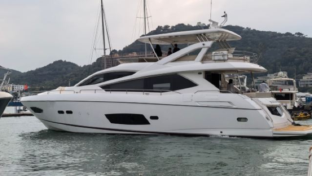 【三亞遊艇包船】三亞半山半島碼頭英國進口Sunseeker聖汐88尺豪華遊艇包船出海