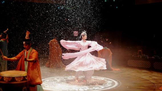 Luoyang | Banchetto Musicale | Esperienza Immersiva di Spettacolo Culinario Nobiliare - Rappresentazione Teatrale in Costumi Han dell'Antica Cina