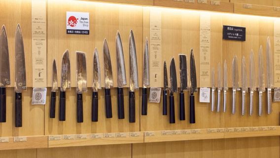 Osaka Walking Tour: Dotonbori, Kuromon Market & Street Food