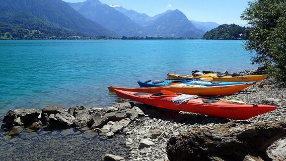 Kayak Tour of the Turquoise Lake Brienz| Trip.com