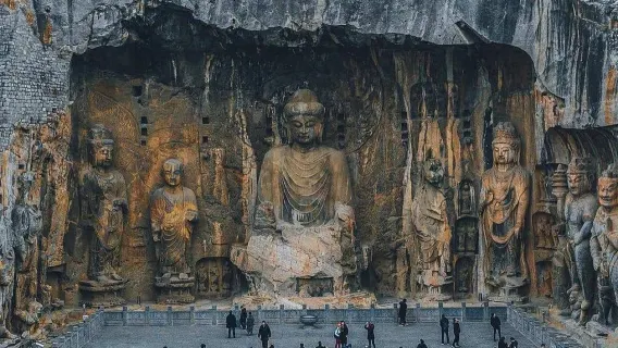 Luoyang Private Day Excursion: Longmen Grottoes, Luoyang Museum, and White Horse Temple