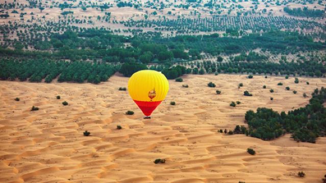 Dubai Hot Air Balloon with Breakfast, Quad Bike & Dune Bashing