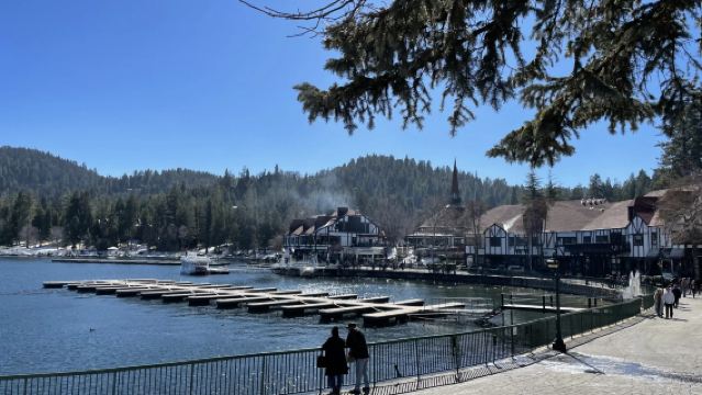 美國洛杉磯來回箭頭湖+大熊湖小鎮-一日遊@包車【精選老司機】