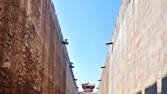 Departing from Hangzhou: 1-day tour to Hengdian World Studios (a must-visit for drama fans)