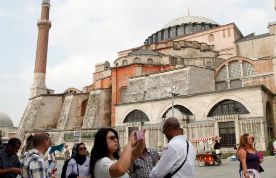 伊斯坦堡城市特色、藍色清真寺及大巴扎等。半日導賞小旅行團