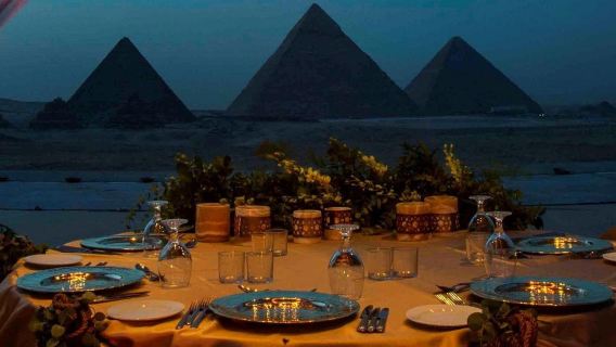 Cairo: Makan Malam dengan Persembahan Cahaya dan Bunyi di Piramid Giza