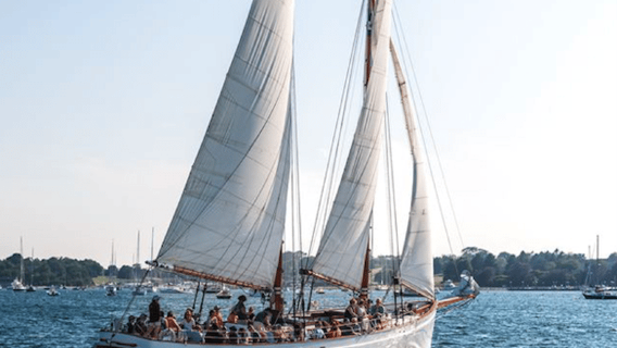 Newport: Schooner Sailing Tour