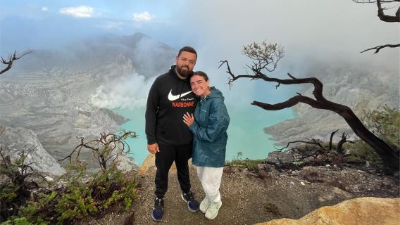 Banyuwangi: Mt. Ijen Sunrise Hike with Pickup & Health Check