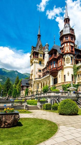 Bucharest: Vampire castle / Peleș Castle / Brasov 1-day tour [Solo available]