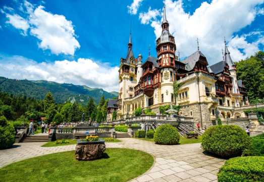 Vampire Castle + Peleș Castle + Brasov 1-day tour [Single traveler booking available + Daily departures]