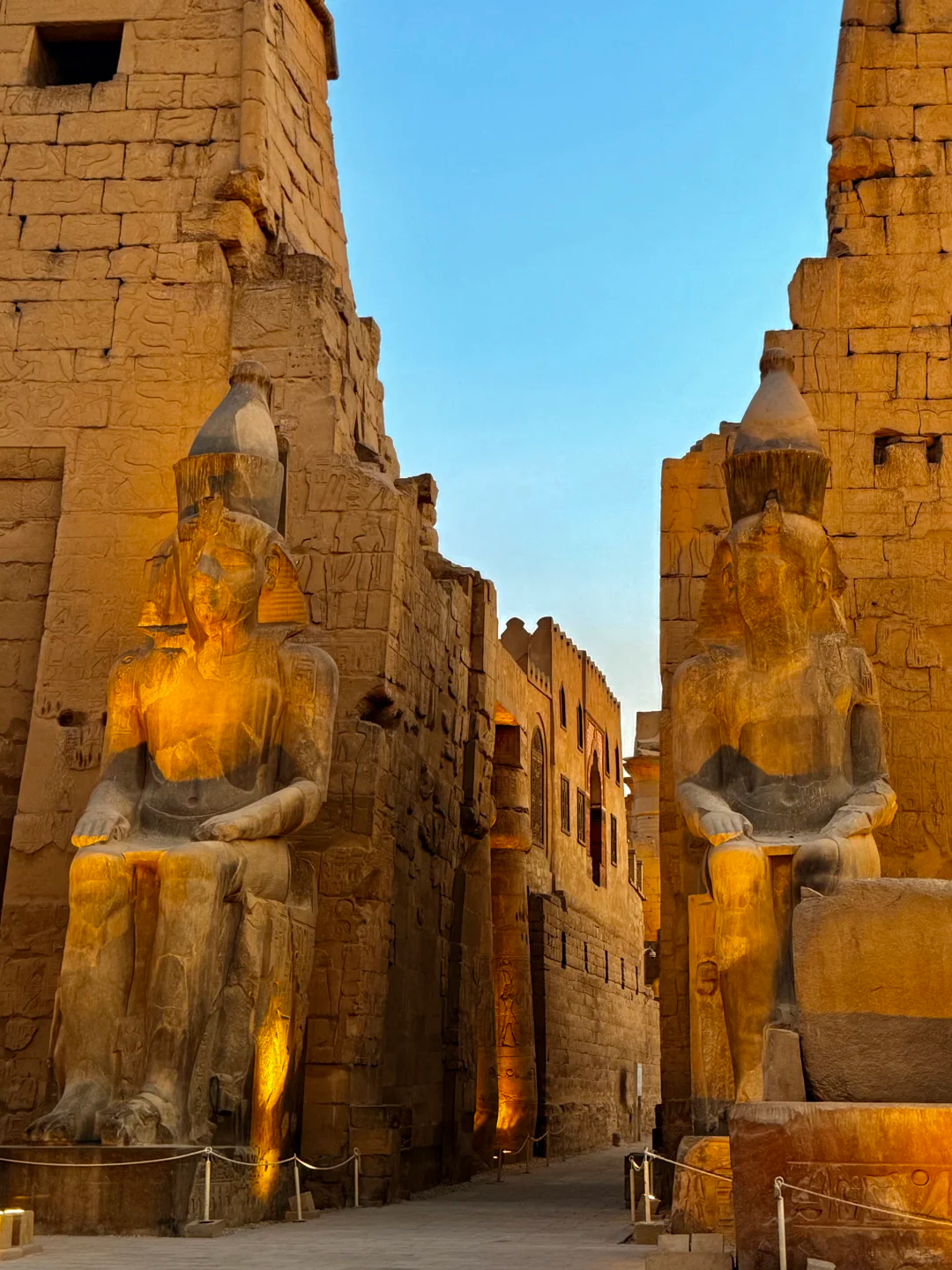 tour di un giorno a Luxor tra la riva orientale e occidentale del Nilo