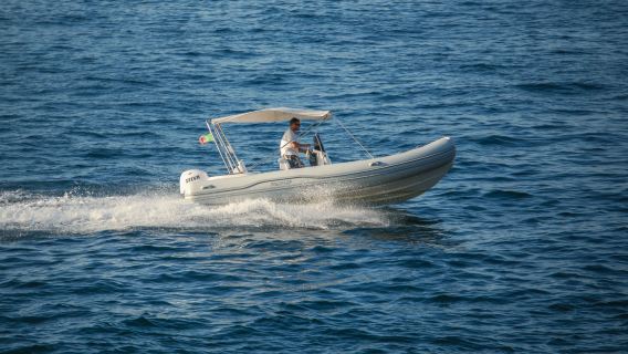 Boat Rental: RIB 20ft Predator