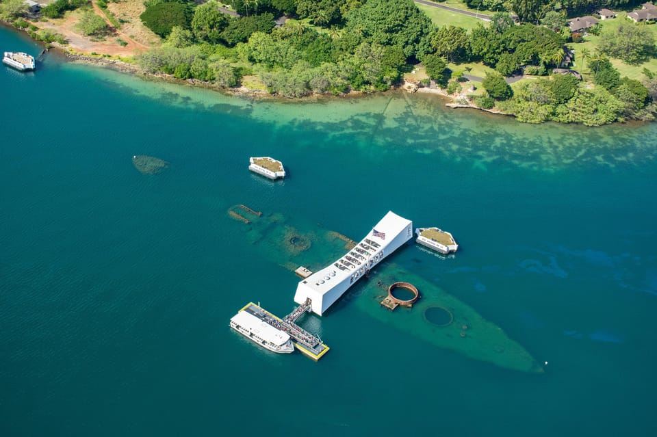 โออาฮู: เพิร์ลฮาร์เบอร์ อนุสรณ์สถาน USS Arizona + ทัวร์ชมเมืองโฮโนลูลู