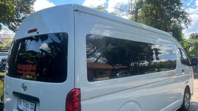 한국어 가능 기사가 동반하는 12인승 전용 차량 대여 (10시간)