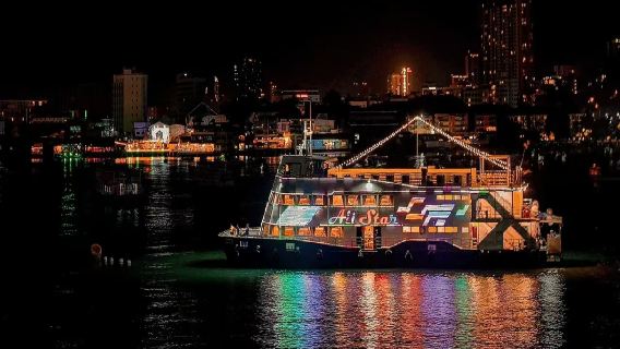 パタヤ オリエンタルカーニバル 海天の饗宴（オーシャンプリンセス号＋パフォーマンスフェスティバル＋シーフードビュッフェ＋没入型クルーズパーティー）