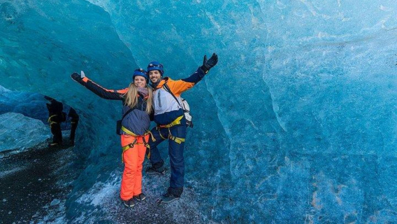 Halbtagesausflug zur kristallblauen Eishöhle in Island | Professioneller Reiseleiter | Super Jeep-Erlebnis auf dem Vatnajökull-Gletscher