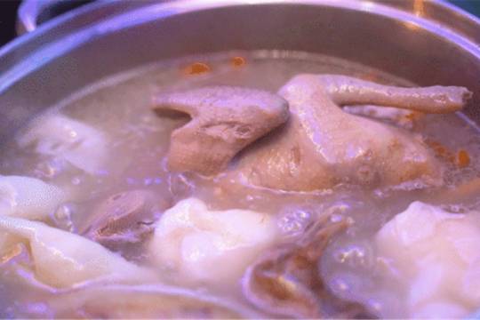 椰香自助餐廳-鴿子花膠火鍋2-3人套餐