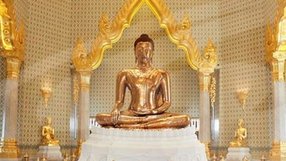 Wat Traimit, Wat Pho & Wat Benchamabophit: Guided Tour + Roundtrip Transfer