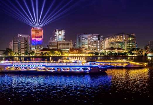 Riverside Carnival Cruise Bangkok @ on Chao Phraya River - Asiatique The Riverfront