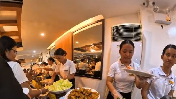 Boracay Buffet La Carmela Hotel (Découvrez la cuisine philippine authentique en un seul arrêt, déjeuner et dîner à volonté)