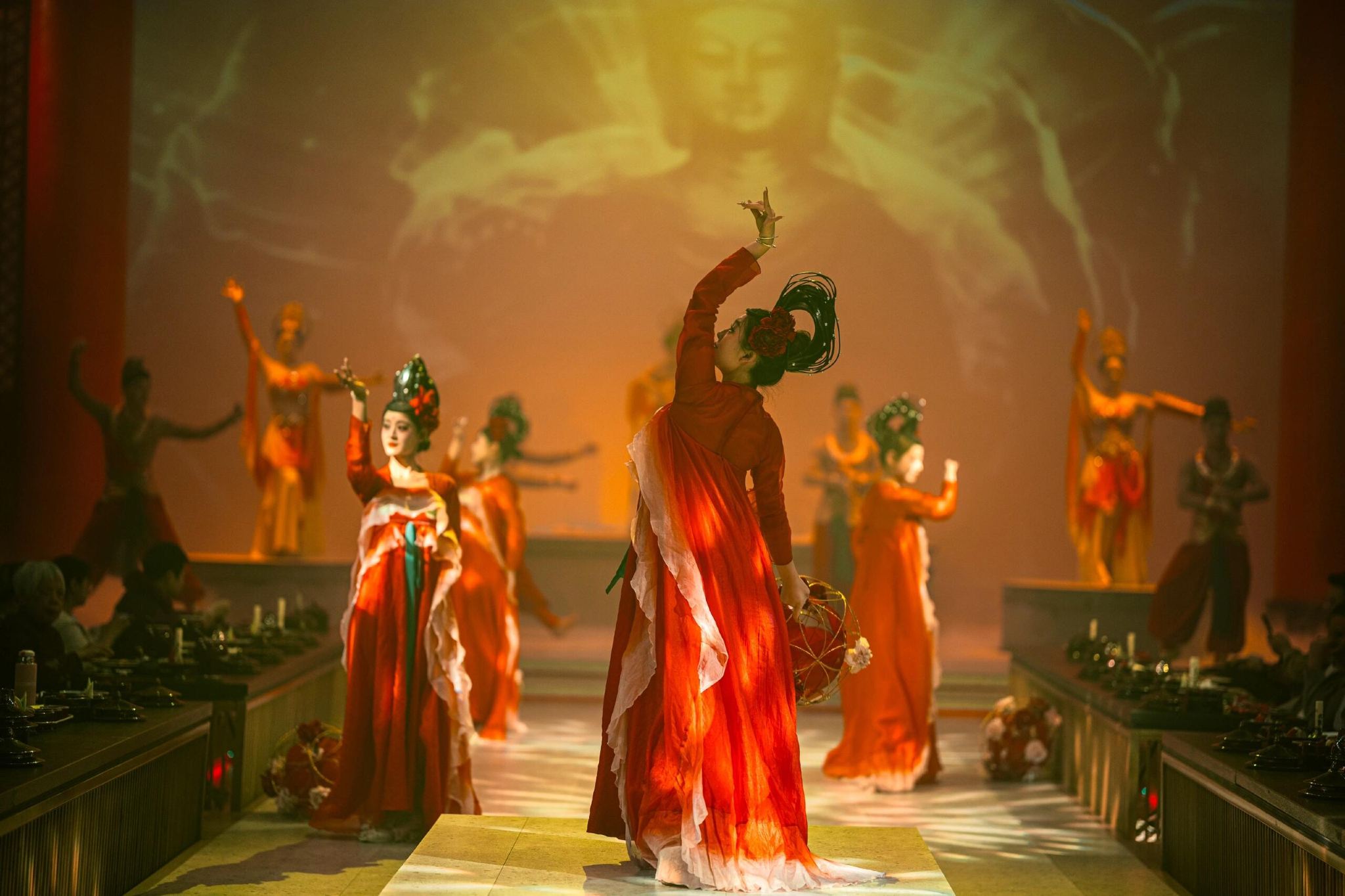 Luoyang, Henan ● Empress Wu's Feast | Immersive Experience of Imperial Banquet [Imperial Cuisine + Imperial Music and Dance + Optional Ancient Costume Styling Experience]