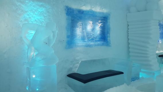 Kiruna: Self-guided tour to Icehotel with transfer