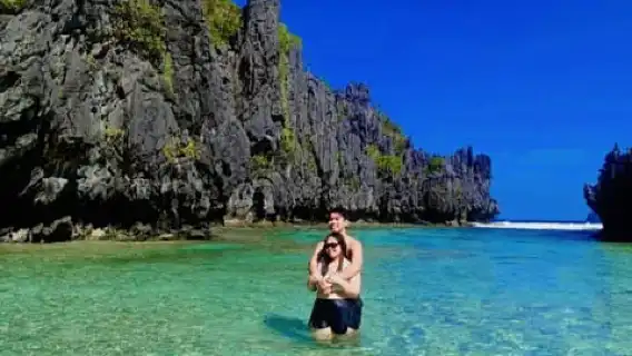 El Nido: Private Customized Tour with Snake island & Caves