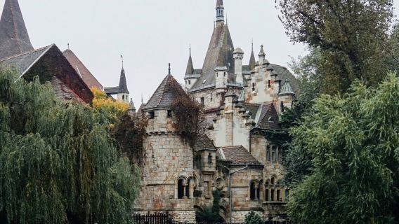 ทัวร์วันเหมารถ ป้อมชาวประมง - สวนสาธารณะเมือง - มหาวิหารเซนต์สตีเฟ่น บูดาเปสต์ ฮังการี