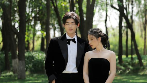 Yanhe Trip Moments[Yanhe Cave Blue/Hedong Gallery/Cultural Center/Photographer Follow-Shoot Appointment Shooting Companion Shooting Driver-Guide/Translation/Customization]