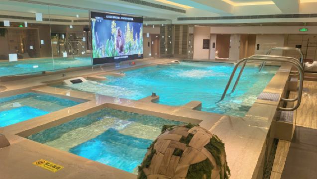 [Donggang Traditional Chinese Medicine] 90min TCM Massage + 24-Hour Bath Ticket + Complimentary Breakfast & Late-Night Snack + Unlimited PS5 Gaming