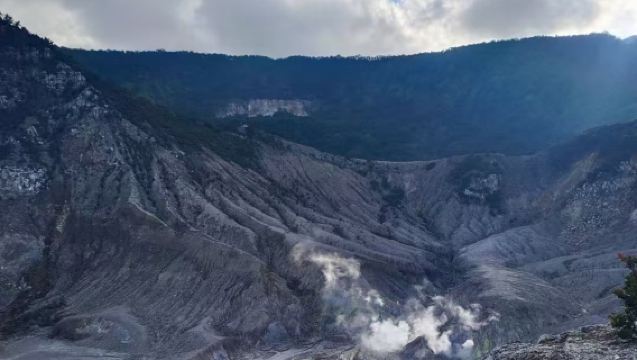 เหมารถในเมืองบันดุง/รับ-ส่งจากโรงแรมแบบจุดต่อจุด [พนักงานขับรถท้องถิ่น/คุ้มค่าเงินมาก