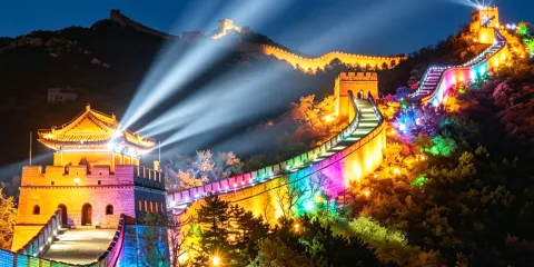 八達嶺長城夜遊【鎏金燈光秀 + 古風實景演藝,清涼夜登雄關】
