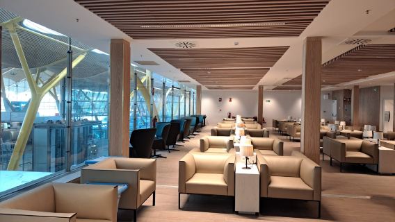 สเปน|บัตรใช้ห้องรับรองวีไอพี ท่าอากาศยานมาดริด-บาราคัส (MAD) | ห้องวีไอพีสำหรับผู้โดยสารที่รอเปลี่ยนเที่ยวบิน/พักผ่อน