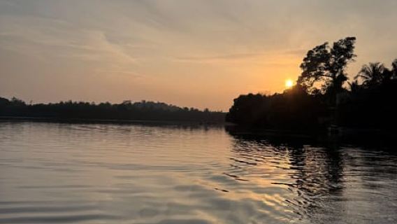 Galle: Self-Guided Kayak Rental Experience on Koggala Lake