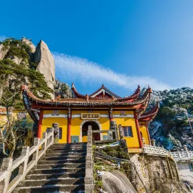 2-Day Jiuhuashan Mountain Private Tour: Buddhist Cultural Exploration