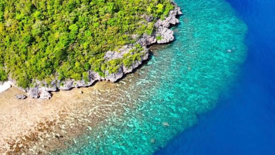 Excursión de medio día a la cueva acuática de Langko en Komodo, Indonesia [Snorkel en la playa|Montaña Silvia|Disponible por la mañana o por la tarde