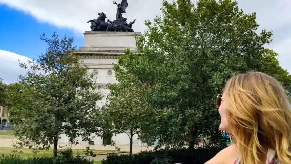 สหราชอาณาจักร ลอนดอน Tootbus ทัวร์รถบัสกลางคืน - London by Night Tour