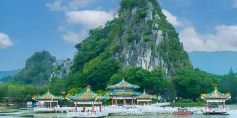 肇慶七星巖風景區+鼎湖山+古城牆一天遊【私家團+不含門票】