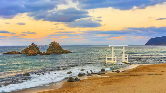 คิวชู อิโตชิมะ: ทัวร์ 1 วัน ฟุกุโอกะ อิโตชิมะ + ชิงช้าใต้ต้นมะพร้าวสุดโรแมนติก + หินคู่แต่งงาน ซากุระอิ ฟุตะมิกะอุระ