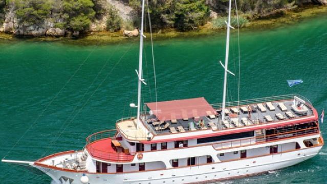 Šibenik or Zadar: Krka falls, olive mill, oil & wine tasting