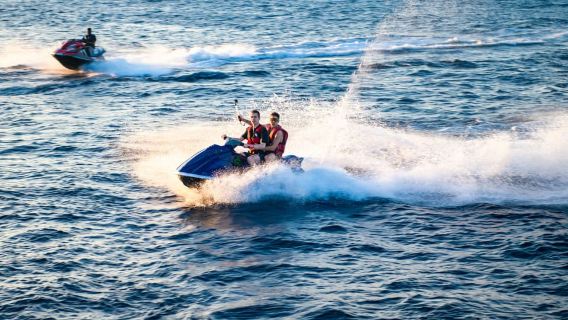 Doha: Jet Ski ke Puncak Kota dengan Pemandangan Katara dan Pearl Qatar