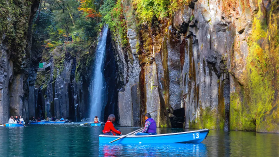 Excursion en bateau dans les gorges de Takachiho, Kyushu, Miyazaki + Volcan Aso + Excursion d'une journée à Kusasenri avec déjeuner au bœuf