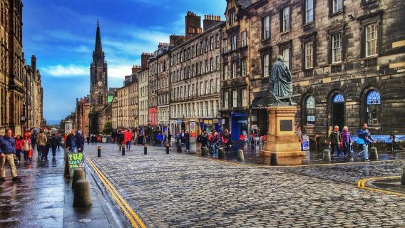 Edinburgh Day Tour in the UK [Royal Splendor/Customizable Full Itinerary Private Experience]