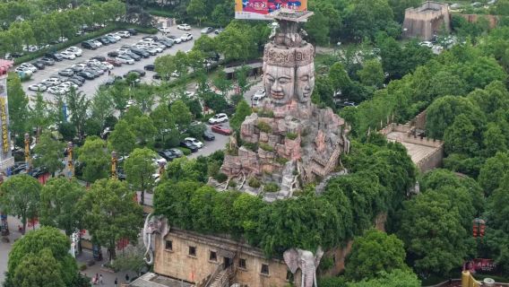 Hunan Ningxiang Bronze Museum + Tanhe Ancient City + Oriental Heritage 1-day tour with English service, round-trip from Changsha