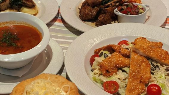 Restaurant reservation service for the popular Menza Etterem in Budapest, Hungary