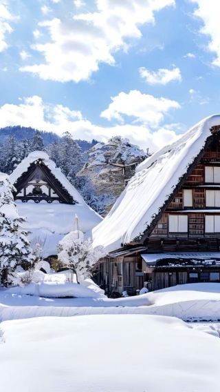 Optional 2 pickup points | Shirakawa-go gassho village + Hida Takayama + pure fun 1-day tour