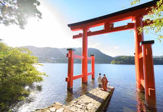 Fuji from All Angles: Hakone Shrine, Owakudani, Yamanaka Lake & Oshino Hakkai